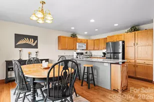 218 Slope View Dr, Sugar Mountain, NC 28604 - Photo 12