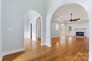 1366 Crown Ridge Dr, Fort Mill, SC 29708 - Photo 4