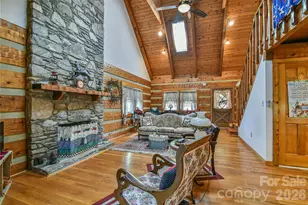 896 Aiken Rd, Asheville, NC 28804 - Photo 4