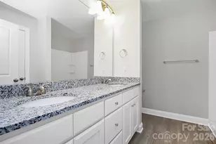 2595 Henry Falls Dr, Hickory, NC 28602 - Photo 20