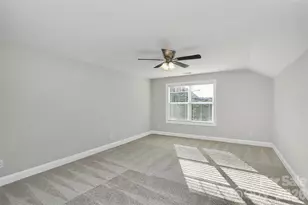 2595 Henry Falls Dr, Hickory, NC 28602 - Photo 22