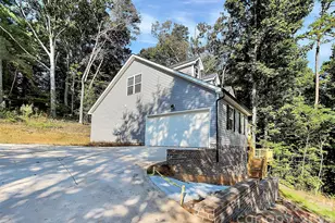 2595 Henry Falls Dr, Hickory, NC 28602 - Photo 4