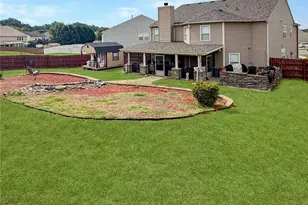 336 Farm Springs Dr, Mount Holly, NC 28120 - Photo 4