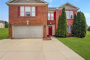336 Farm Springs Dr, Mount Holly, NC 28120 - Photo 1