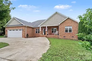 4574 Hunter Rhyne Rd, Lincolnton, NC 28092 - Photo 1
