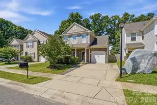 2740 Bramble Ridge Ct, Charlotte, NC 28215 - Photo 2