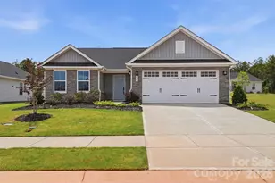 609 Nesbe St, Lancaster, SC 29720 - Photo 4