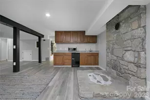 138 Surry Ln, Hendersonville, NC 28791 - Photo 36