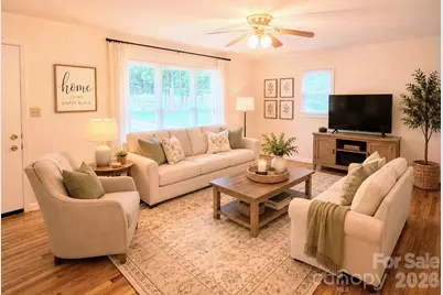 609 Hawthorn Avenue, Albemarle, NC 28001 - Photo 2