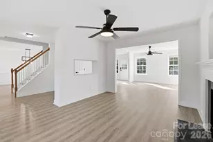512 Bearbrook Ln, Gastonia, NC 28052 - Photo 8