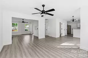 512 Bearbrook Ln, Gastonia, NC 28052 - Photo 6