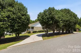 107 Brendle Ln, Troutman, NC 28166 - Photo 4