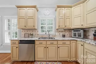 1753 30th Ave Dr NE, Hickory, NC 28601 - Photo 10