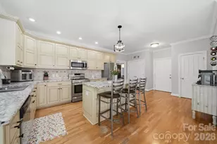 1753 30th Ave Dr NE, Hickory, NC 28601 - Photo 8