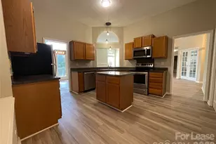 8307 Belstead Brook Ct, Charlotte, NC 28216 - Photo 12