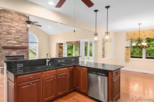 54 Deep Valley Ln, Hendersonville, NC 28791 - Photo 6
