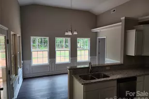 5900 Flamingo Dr, Conover, NC 28613 - Photo 14