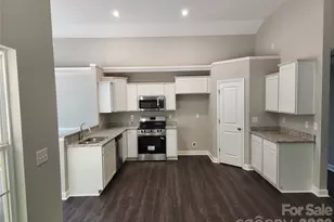 5900 Flamingo Dr, Conover, NC 28613 - Photo 12
