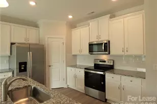 110 Tavern Trl, Troutman, NC 28166 - Photo 2