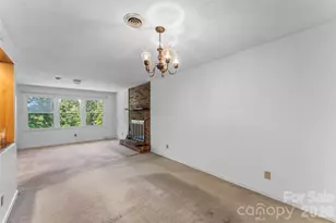 32 Swanns View Dr, Marion, NC 28752 - Photo 8