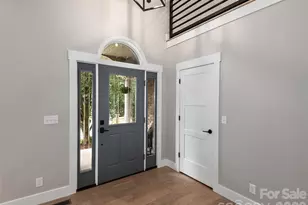 104 Arrowood Ln, Hendersonville, NC 28791 - Photo 4