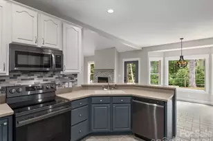 104 Arrowood Ln, Hendersonville, NC 28791 - Photo 12