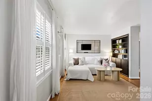 216 Wakefield Dr, Charlotte, NC 28209 - Photo 2
