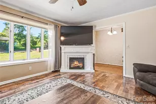 3158 Florida Dr, Hendersonville, NC 28792 - Photo 10