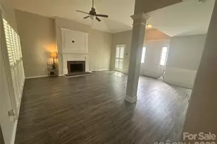 7413 Tupelo Ln, Charlotte, NC 28269 - Photo 6