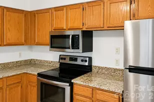 2557 Stockbridge Dr, Charlotte, NC 28210 - Photo 6