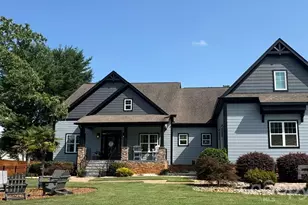 129 Aqua Dr, Mooresville, NC 28117 - Photo 2