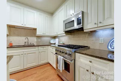 701 Royal Court #306, Charlotte, NC 28202 - Photo 8