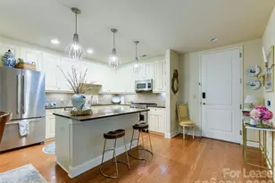 701 Royal Ct, Charlotte, NC 28202 - Photo 2