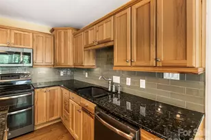 14437 Raynham Dr, Charlotte, NC 28262 - Photo 10