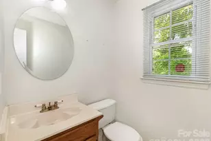 14437 Raynham Dr, Charlotte, NC 28262 - Photo 14