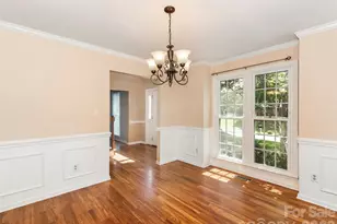 14437 Raynham Dr, Charlotte, NC 28262 - Photo 6