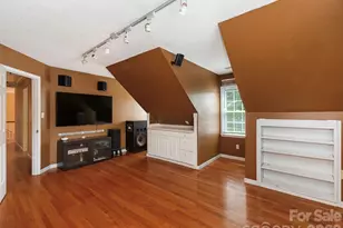 14437 Raynham Dr, Charlotte, NC 28262 - Photo 32