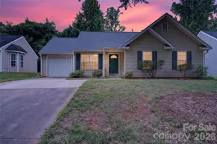 4627 Victory Ln, Charlotte, NC 28269 - Photo 1