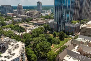 229 N Church St, Charlotte, NC 28202 - Photo 6