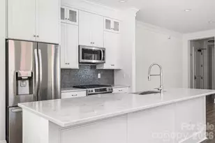 229 N Church St, Charlotte, NC 28202 - Photo 10