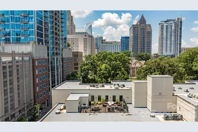 229 N Church Street, Charlotte, NC 28202 - Photo 2
