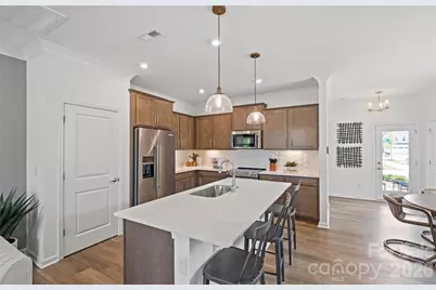 15117 Parkside Crossing Drive, Charlotte, NC 28278 - Photo 4