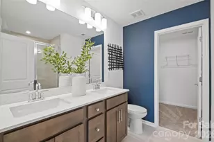 15117 Parkside crossing Dr, Charlotte, NC 28278 - Photo 12