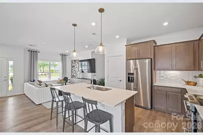 15117 Parkside Crossing Drive, Charlotte, NC 28278 - Photo 6