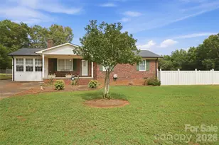 115 Arc St, Bessemer City, NC 28016 - Photo 2