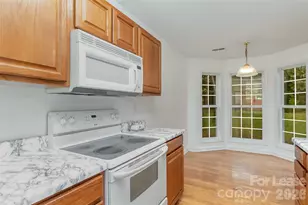 2716 Rabbit Ridge Dr, Bessemer City, NC 28016 - Photo 8