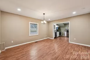 209 W Marsh St, Salisbury, NC 28144 - Photo 12