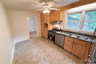 5410 Sharon Rd, Charlotte, NC 28210 - Photo 8