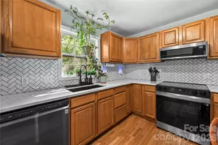 11 W Raleigh Rd, Asheville, NC 28803 - Photo 10
