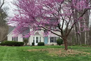 137 Purple Finch Ln, Mooresville, NC 28117 - Photo 2
